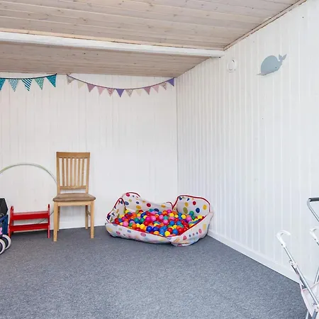 5 Person In Sydals-by Traum Nedre Lysabild